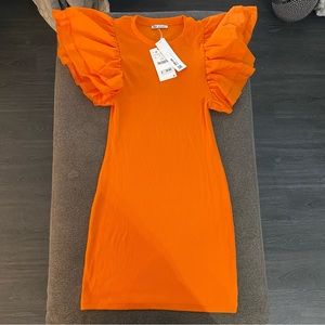 Zara Dress with ruffled sleeves. Brand New. Size Large